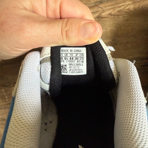 ADIDAS TEMPER RUN size 10 - Picture 7 of 7